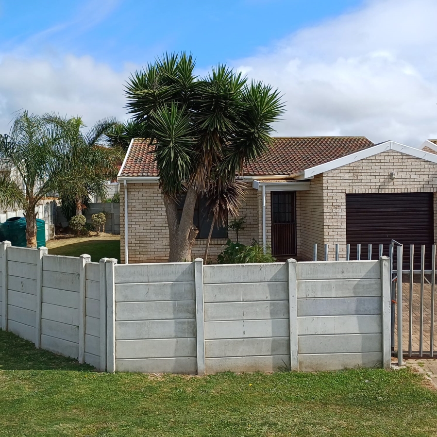 2 Bedroom Property for Sale in Wavecrest Eastern Cape